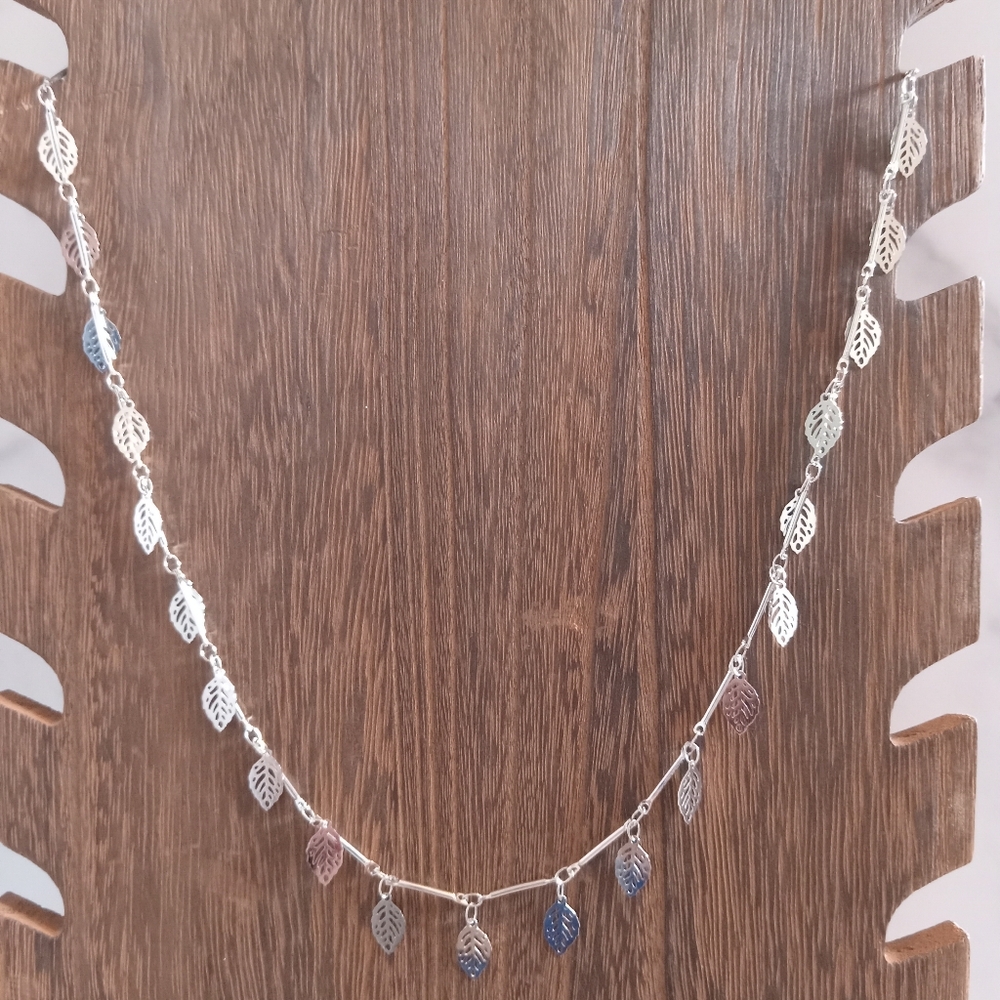 Paparazzi Leaf Necklace & Earring Set - Picture 2 of 2
